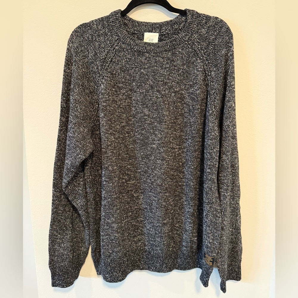 H&M Men's Gray Crewneck Sweater